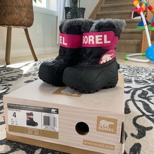 Sorel Snow Commander Toddler Sz 4 BRAND NEW